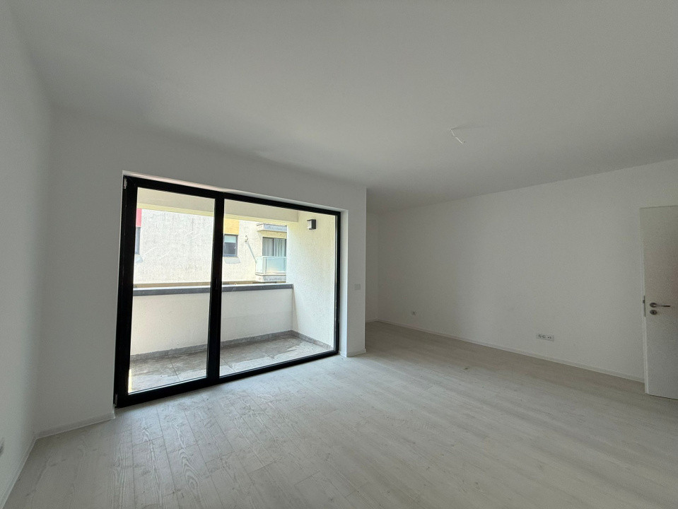 Apartament 2 camere spatios- Brasov, Zona Tractorul