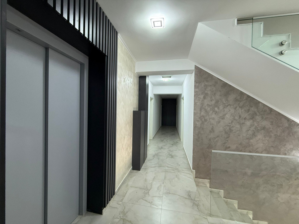 Apartament 2 camere spatios- Brasov, Zona Tractorul