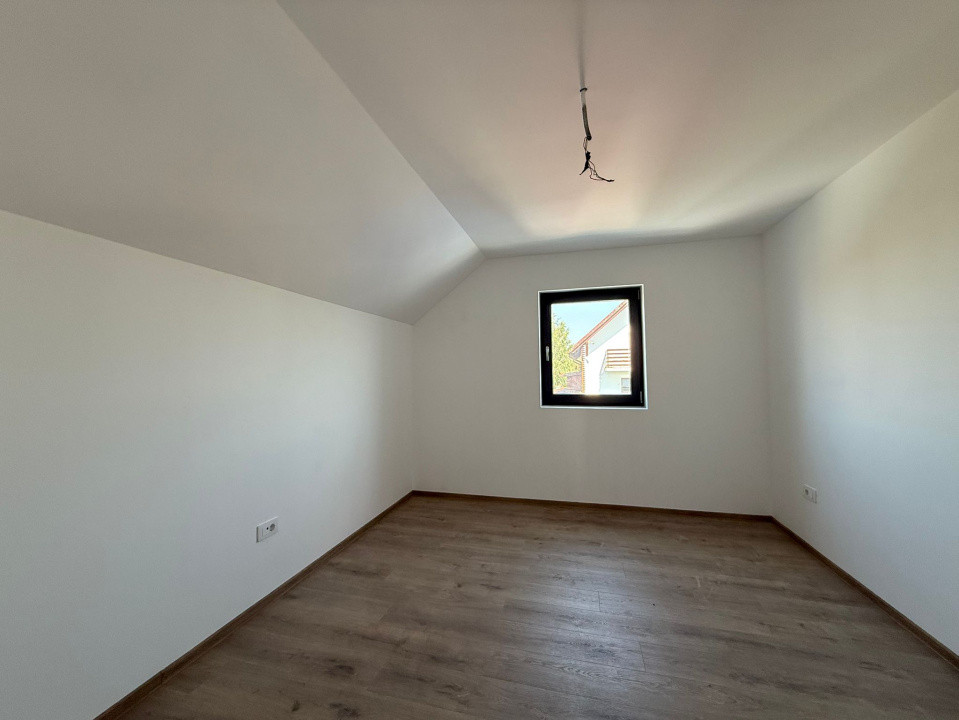 Casă nouă de vânzare cu curte spatioasa- Prejmer, Brasov