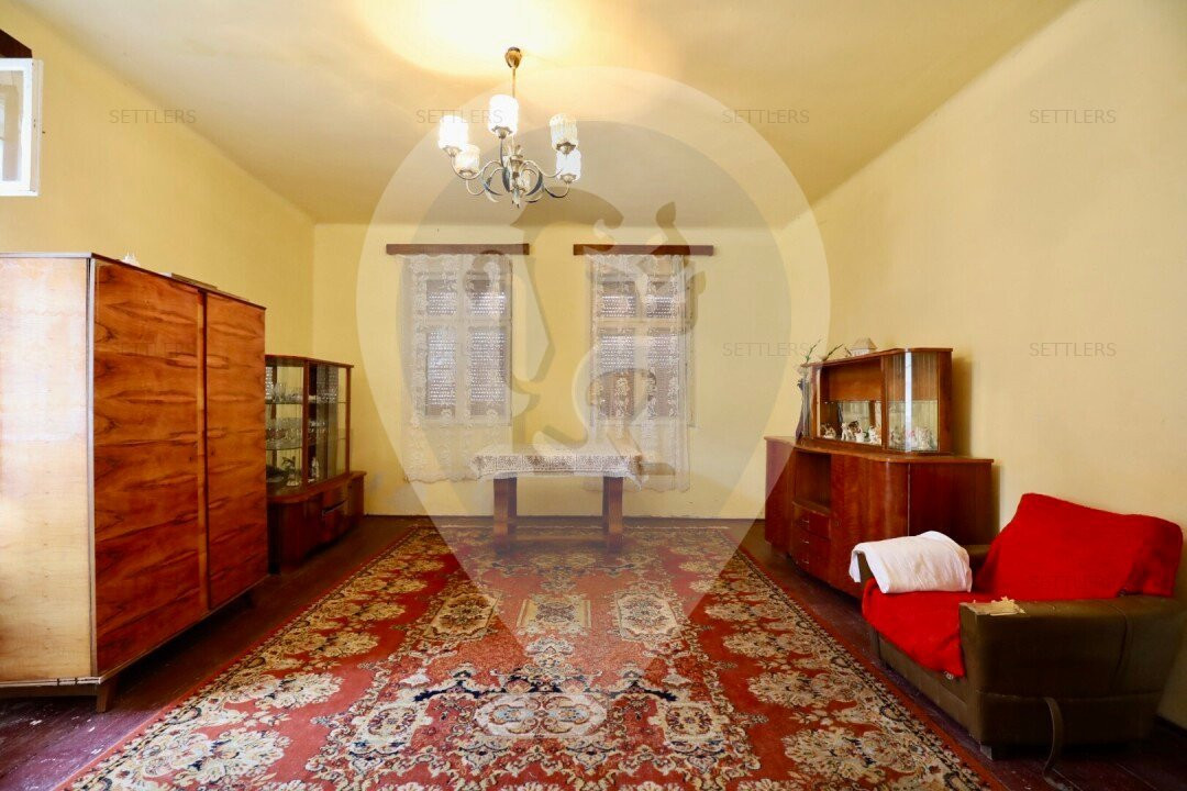 Corp de casa Ghimbav Central + teren 860 mp
