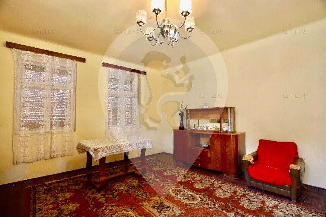 Corp de casa Ghimbav Central + teren 860 mp