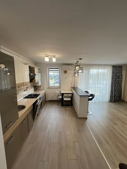 Inchiriere apartament 2 camere, vis-a-vis de Mall Coresi