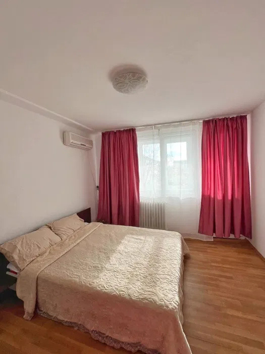 SE ÎNCHIRIAZĂ APARTAMENT SPAȚIOS CU 3 CAMERE – BLD. 1 DECEMBRIE 1918