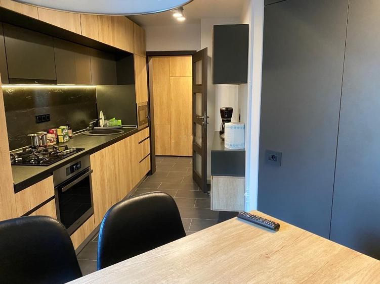 3 Camere | Decebal |  Decomandat | AC | Metrou | Lux