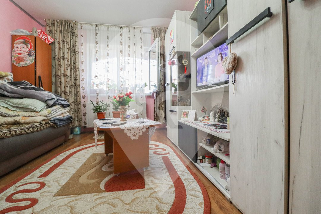 Garsoniera de vanzare pe strada Zizinului