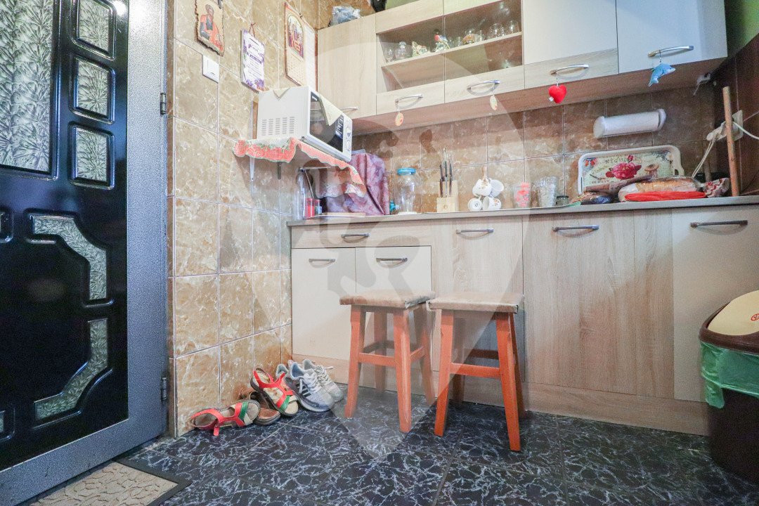 Garsoniera de vanzare pe strada Zizinului