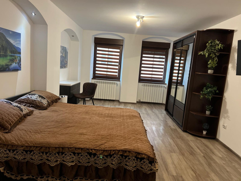 Apartament 3 camere  Centrul Istoric /  Piata  Sfatului / Piata Enescu