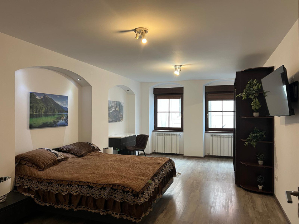 Apartament 3 camere  Centrul Istoric /  Piata  Sfatului / Piata Enescu