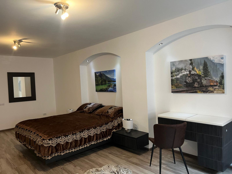 Apartament 3 camere  Centrul Istoric /  Piata  Sfatului / Piata Enescu