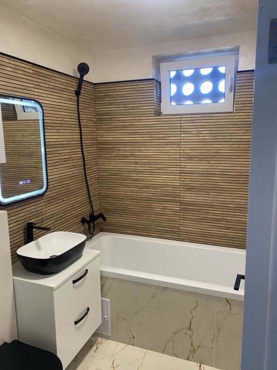 Apartament 3 camere renovat Tractorul / 13 decembrie