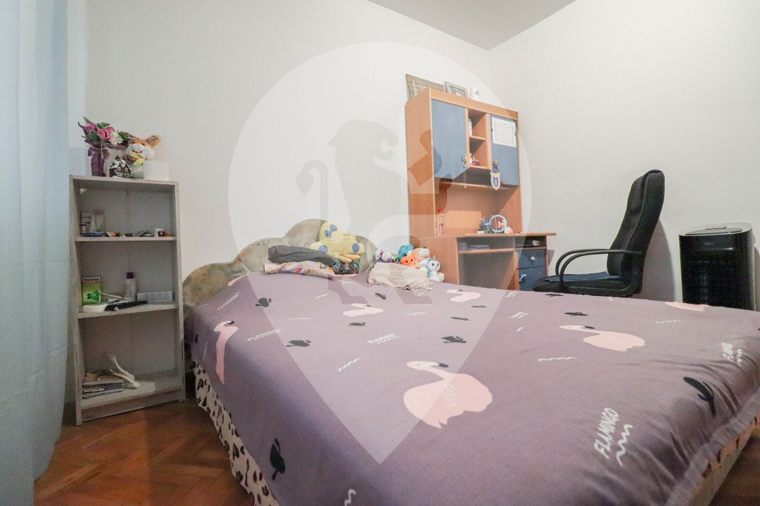 Apartament de vanzare cu 2 camere pe strada Zizinului