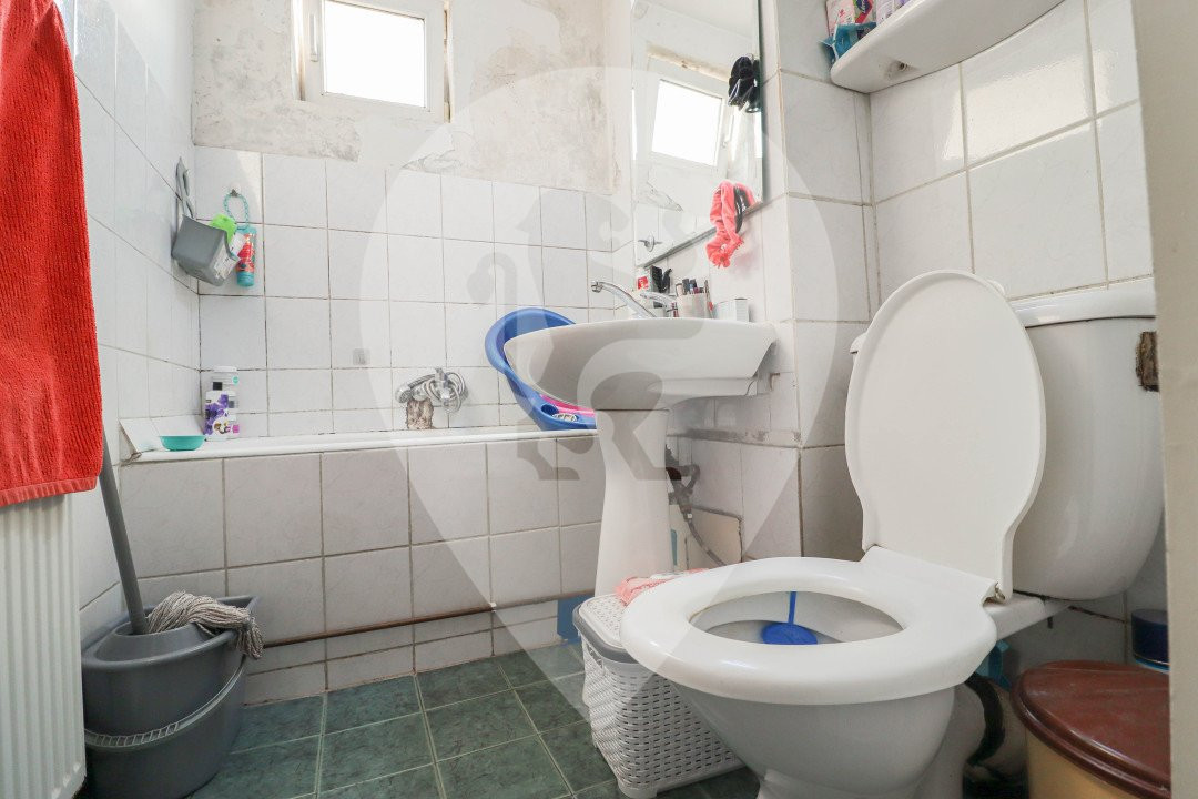 Apartament de vanzare cu 2 camere pe strada Zizinului