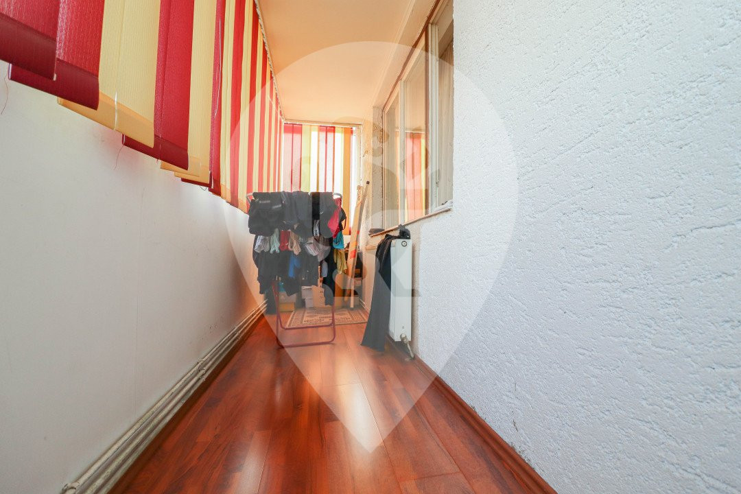 Apartament de vanzare cu 2 camere pe strada Zizinului