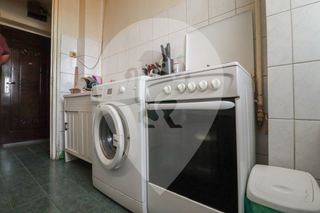 Apartament de vanzare cu 2 camere pe strada Zizinului