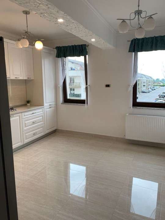 Apartament 3 camere  110 mp - 13 decembrie / Tractorul / Coresi Mall - ISARAN