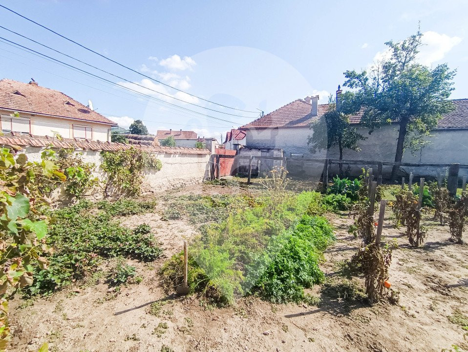 Oportunitate de investitie! Casa de vanzare in satul Palos