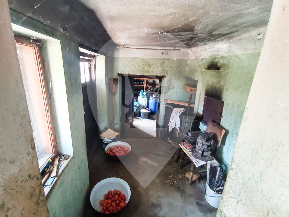 Oportunitate de investitie! Casa de vanzare in satul Palos