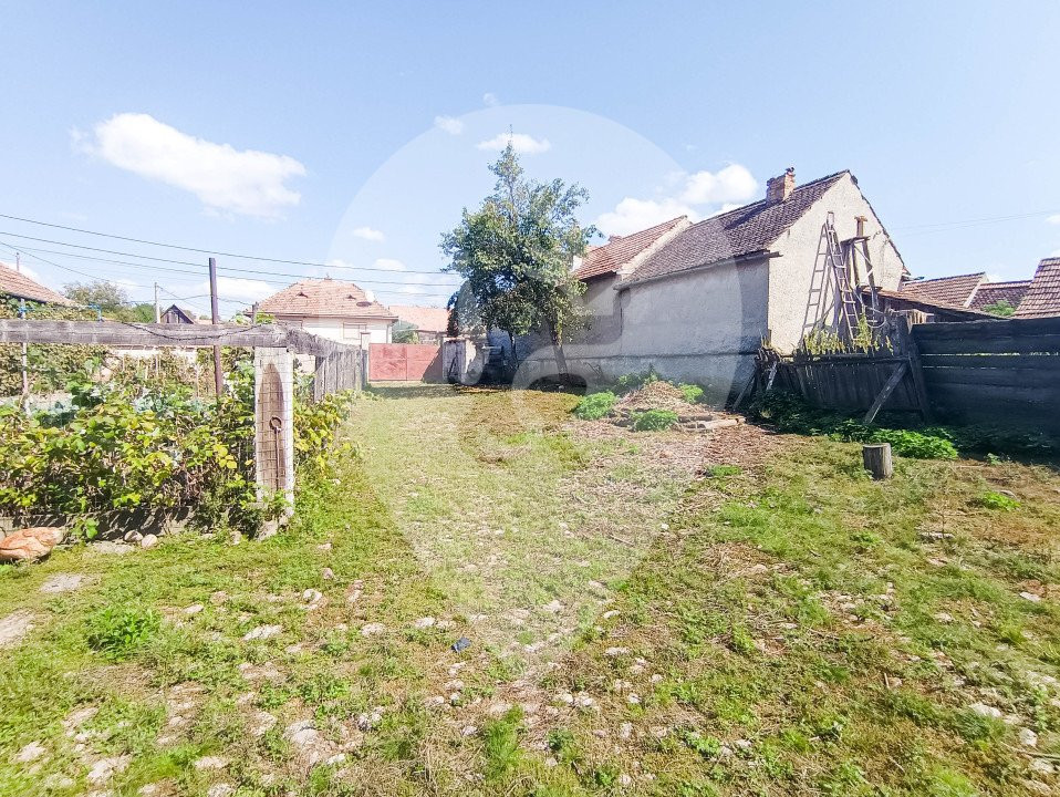 Oportunitate de investitie! Casa de vanzare in satul Palos