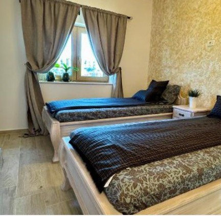 Casa Lux  160 mp  Brasov / Tractorul / Coresi Mall 