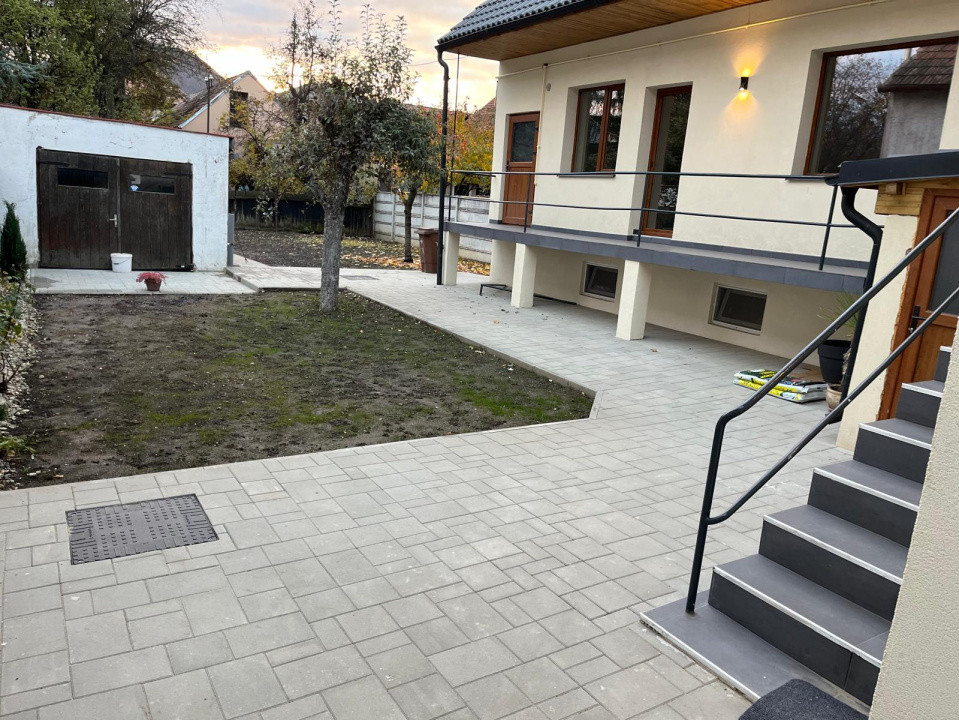 Casa 3 camere 100 mp - Brasov / Centru Civic  / Saturn / Calea Bucuresti