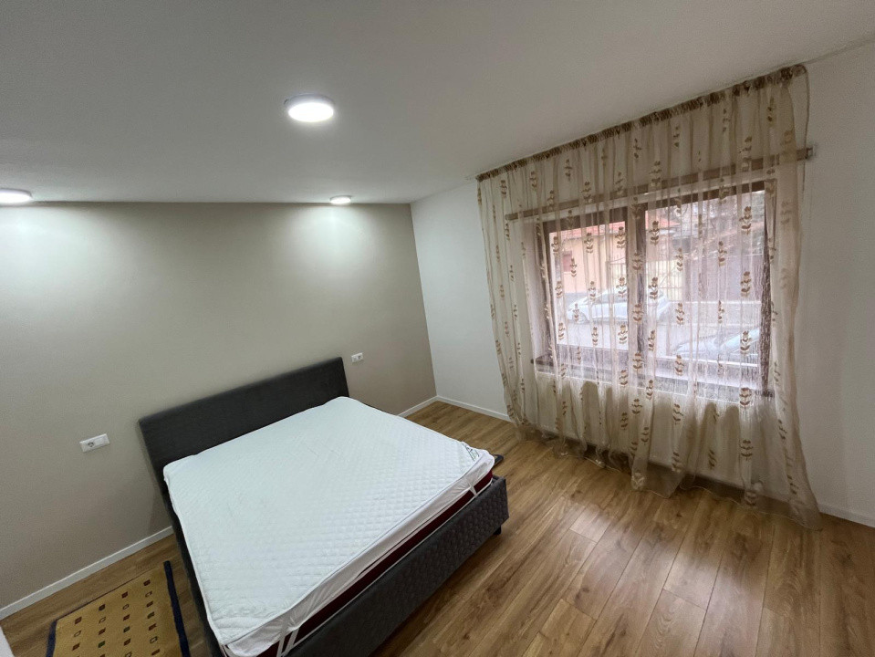 Casa 3 camere 100 mp - Brasov / Centru Civic  / Saturn / Calea Bucuresti