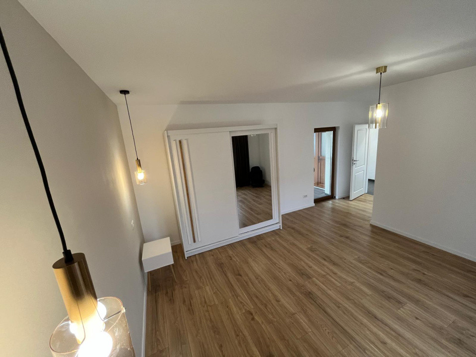 Casa 3 camere 100 mp - Brasov / Centru Civic  / Saturn / Calea Bucuresti