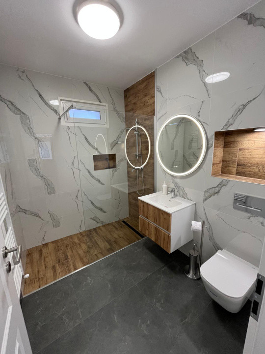 Casa 3 camere 100 mp - Brasov / Centru Civic  / Saturn / Calea Bucuresti