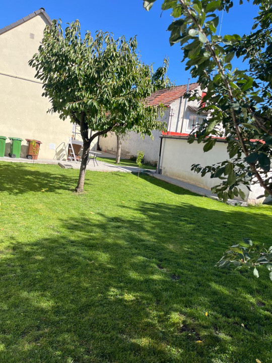 Casa 3 camere 100 mp - Brasov / Centru Civic  / Saturn / Calea Bucuresti