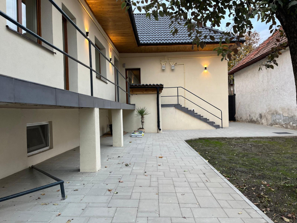 Casa 3 camere 100 mp - Brasov / Centru Civic  / Saturn / Calea Bucuresti