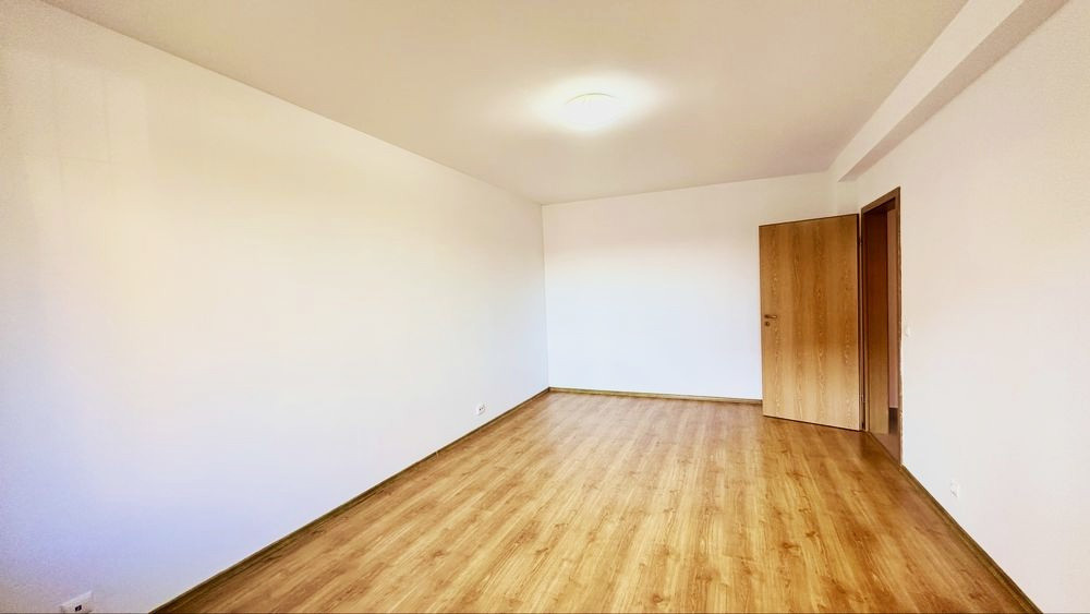 Apartament 2 camere cu loc de parcare Tractorul / Coresi Mal / Mosaic Residence