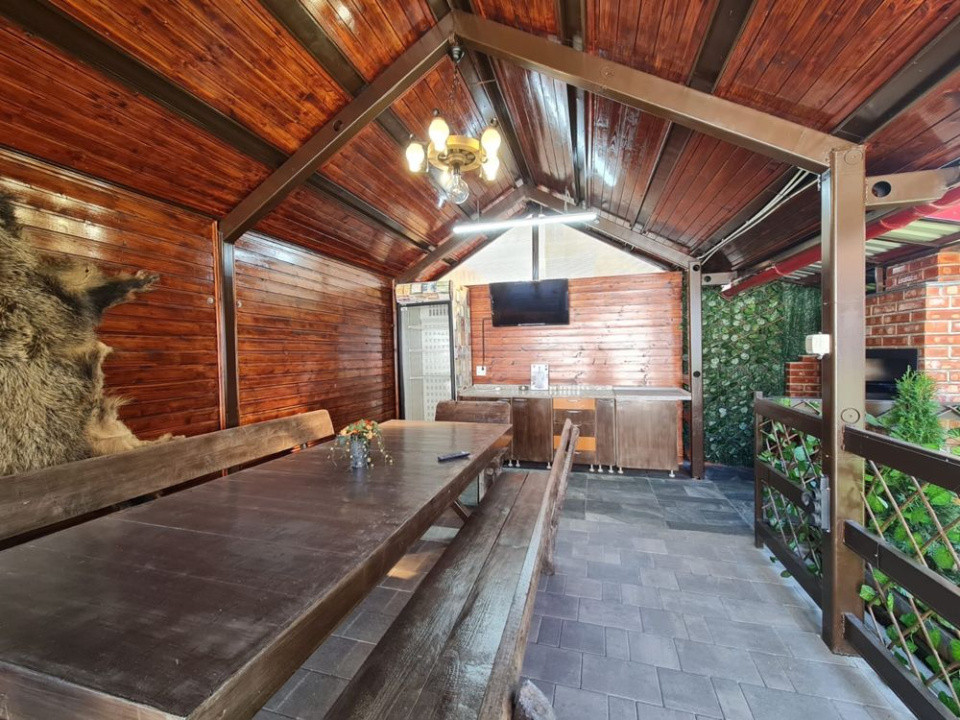 Casa cu 2 apartamente - 6 camere - foisor-  160 mp - Brasov / Craiter