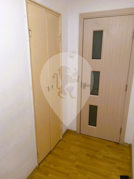 Apartament 3 camere circular - loc de parcare Grivitei  / Centru Civic