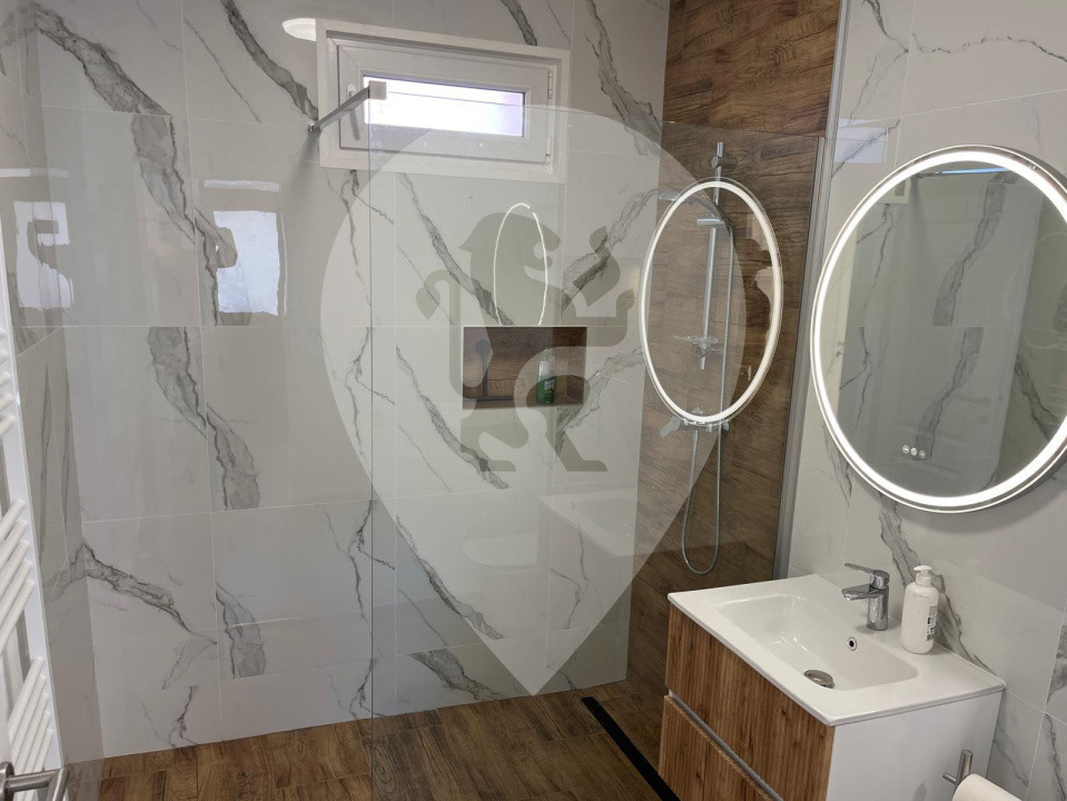 Casa 3 camere 100 mp - Brasov / Centru Civic  / Saturn / Calea Bucuresti